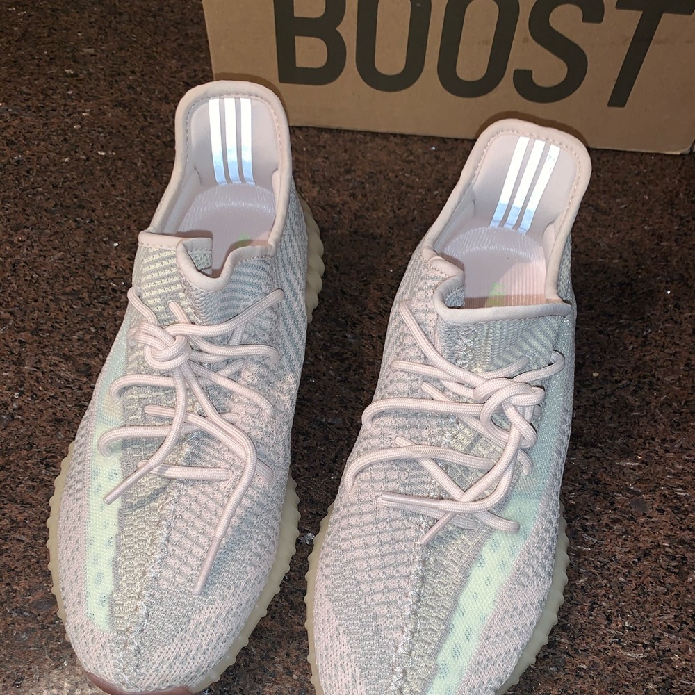 New Citrin Yeezy Boost 350 V2 Size 11 for Men - Picture 5 of 8